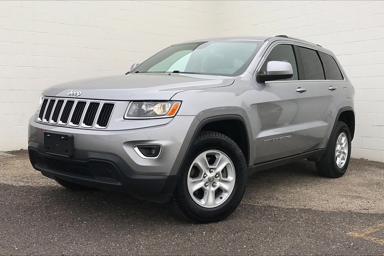 PreOwned 2016 Jeep Grand Cherokee 4WD 4dr Laredo 4D Sport