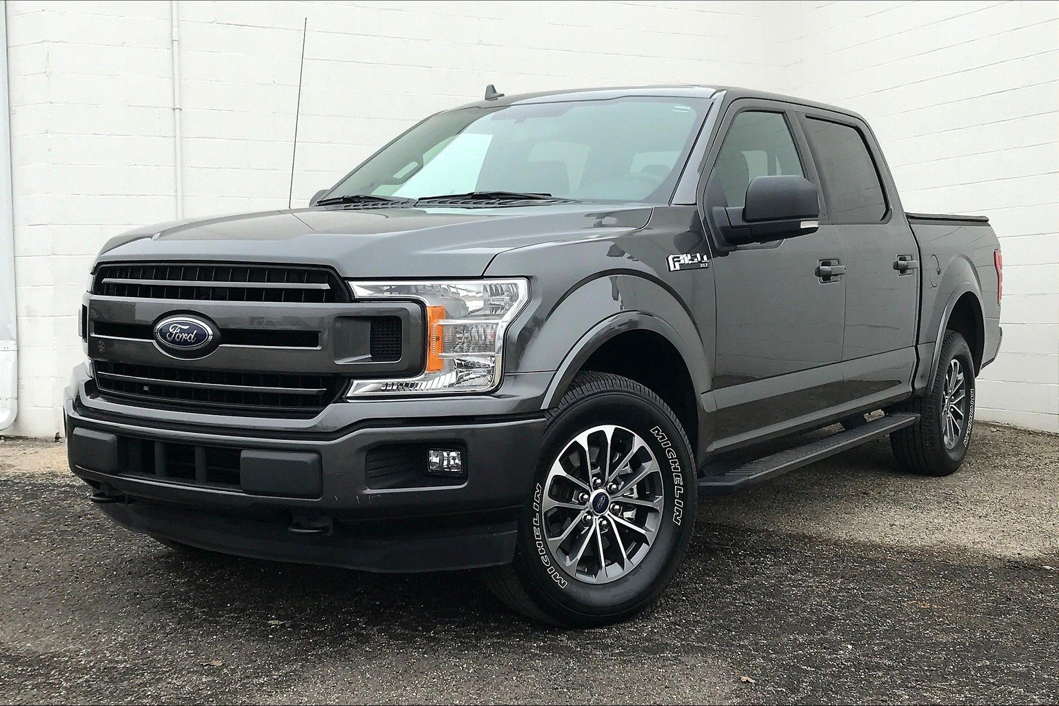 Pre-Owned 2018 Ford F-150 XLT 4WD SuperCrew 5.5' Box 4D SuperCrew in