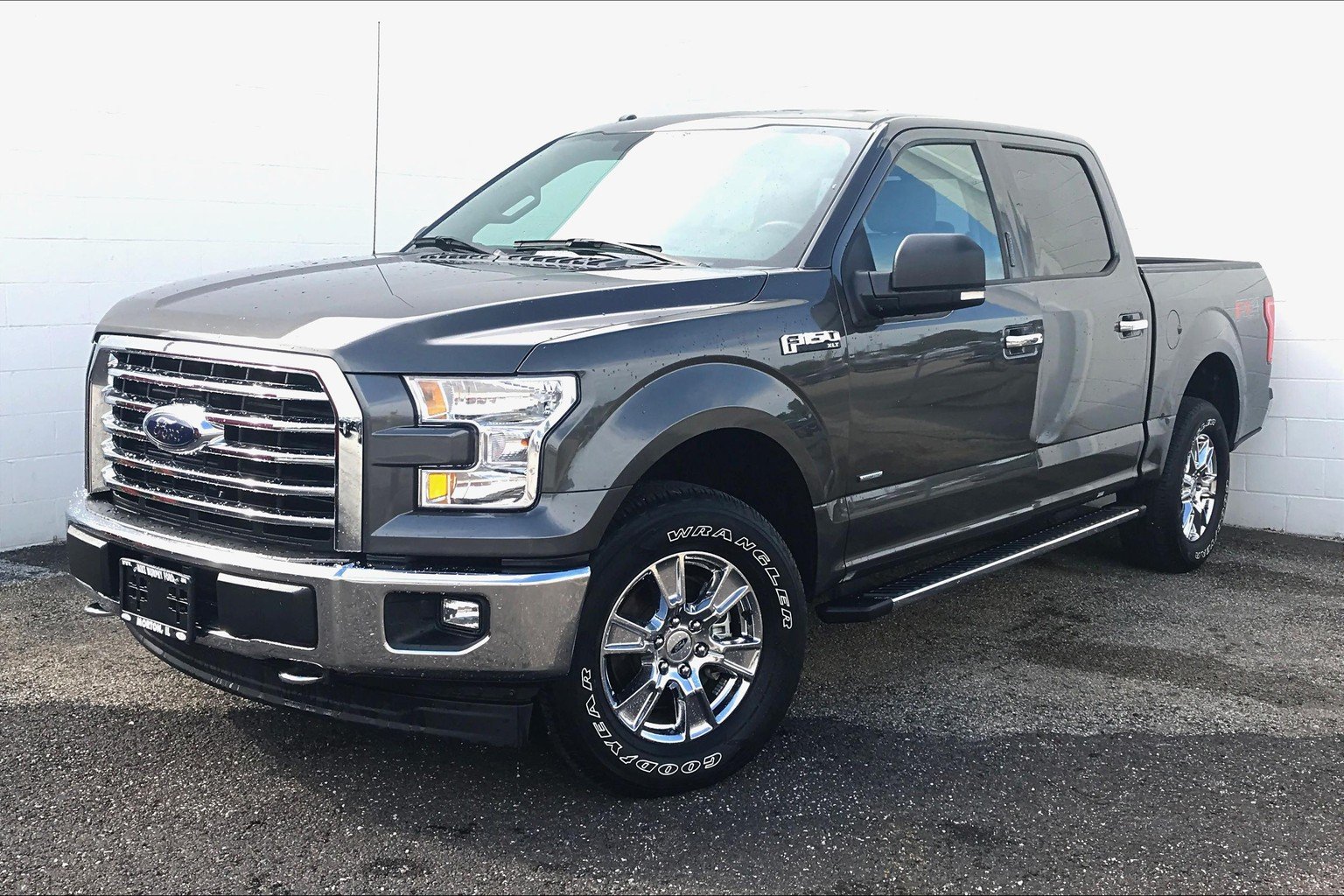 Pre-Owned 2017 Ford F-150 XLT 4WD SuperCrew 5.5' Box 4D SuperCrew in 2017 F 150 Xlt Supercrew Towing Capacity