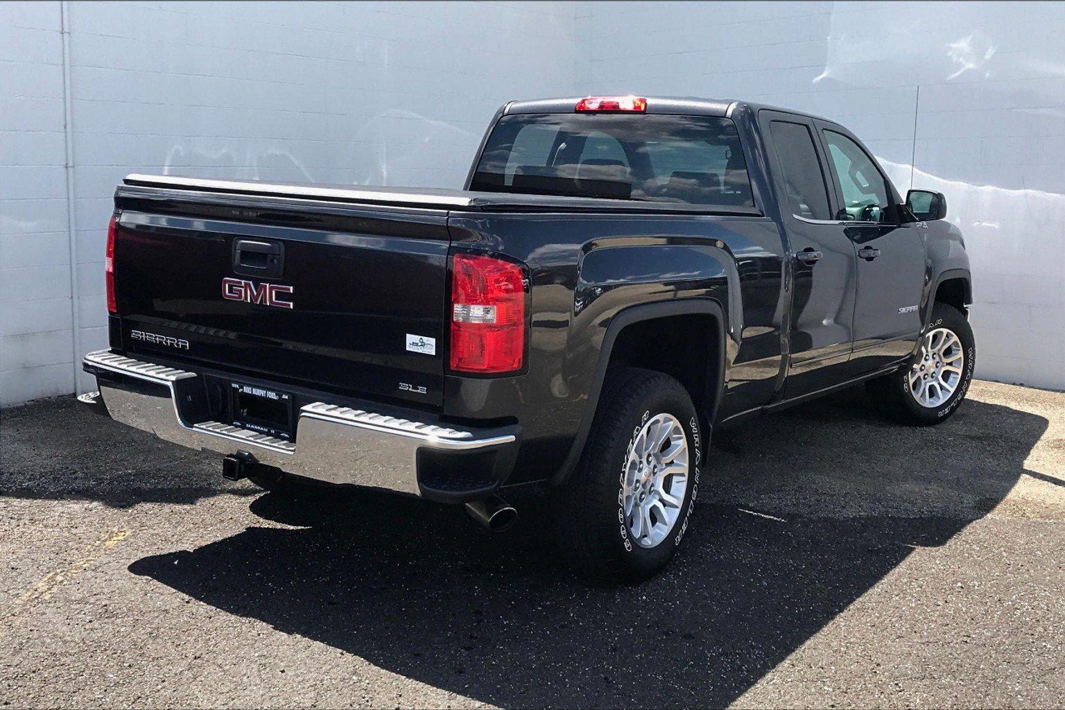 Pre-Owned 2015 GMC Sierra 1500 4WD Double Cab 143.5 SLE Extended Cab ...