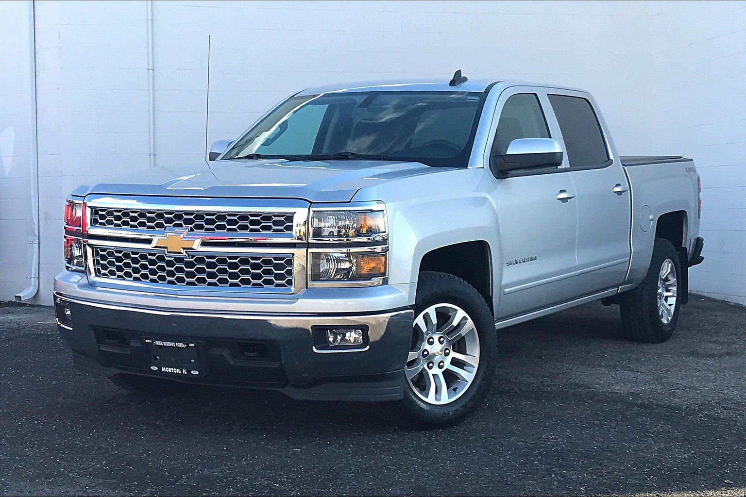 Pre Owned 2015 Chevrolet Silverado 1500 4WD Crew Cab 143 5 LT w 1LT 4D 