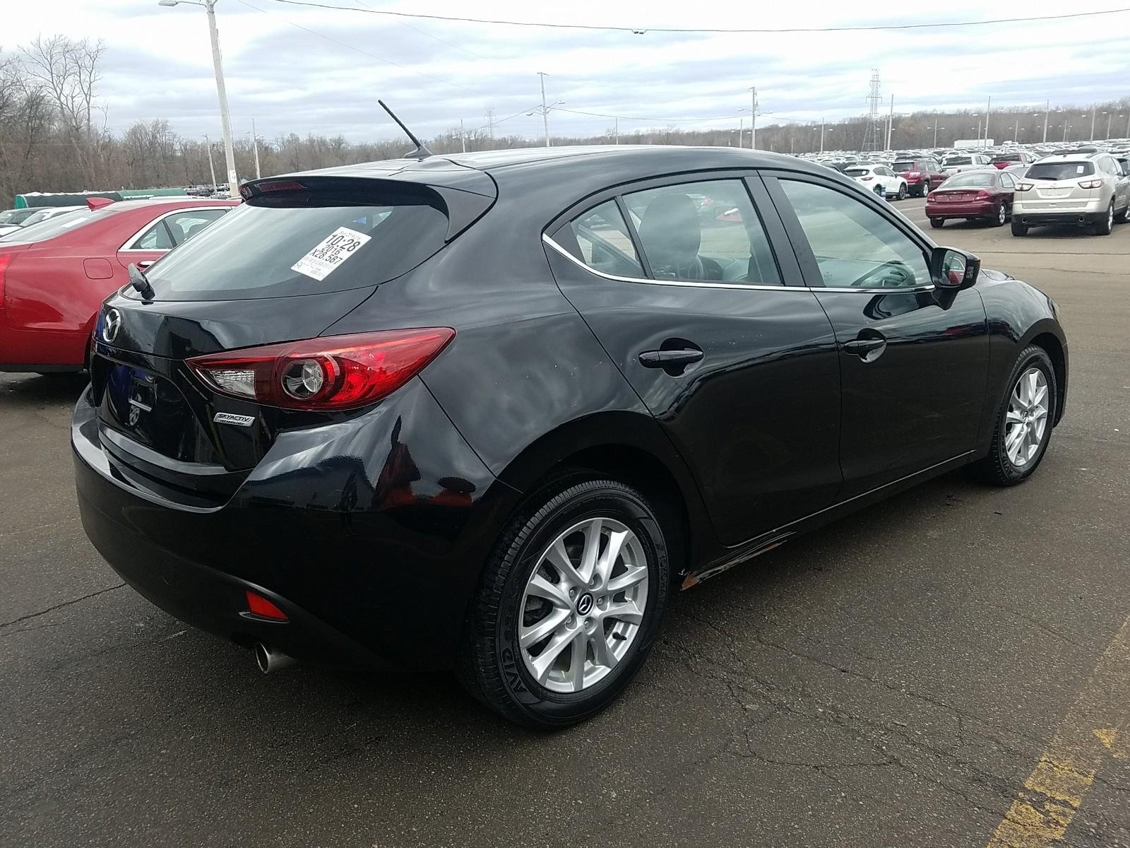 PreOwned 2016 Mazda Mazda3 i Sport Hatchback in Morton