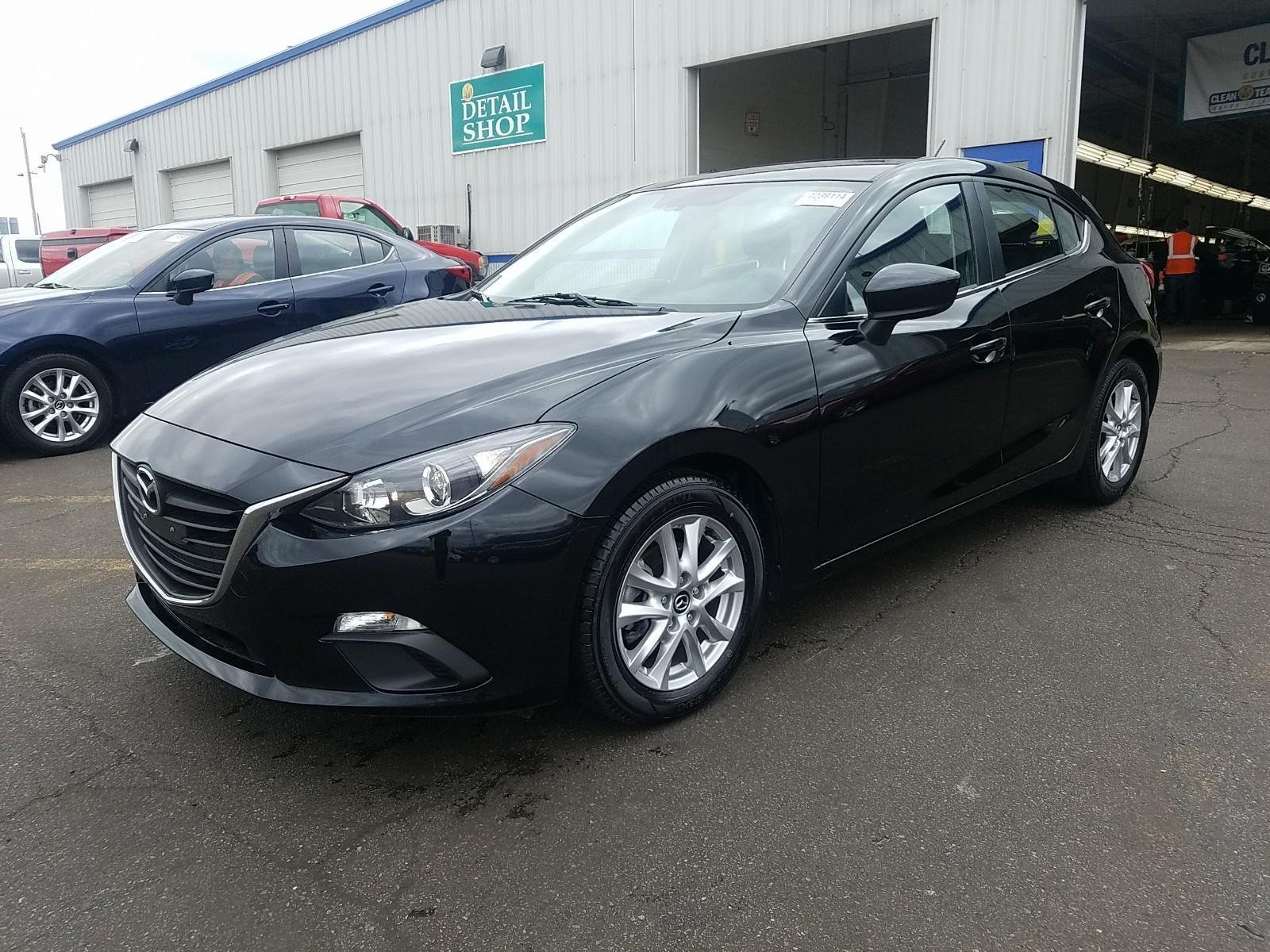 PreOwned 2016 Mazda Mazda3 i Sport Hatchback in Morton